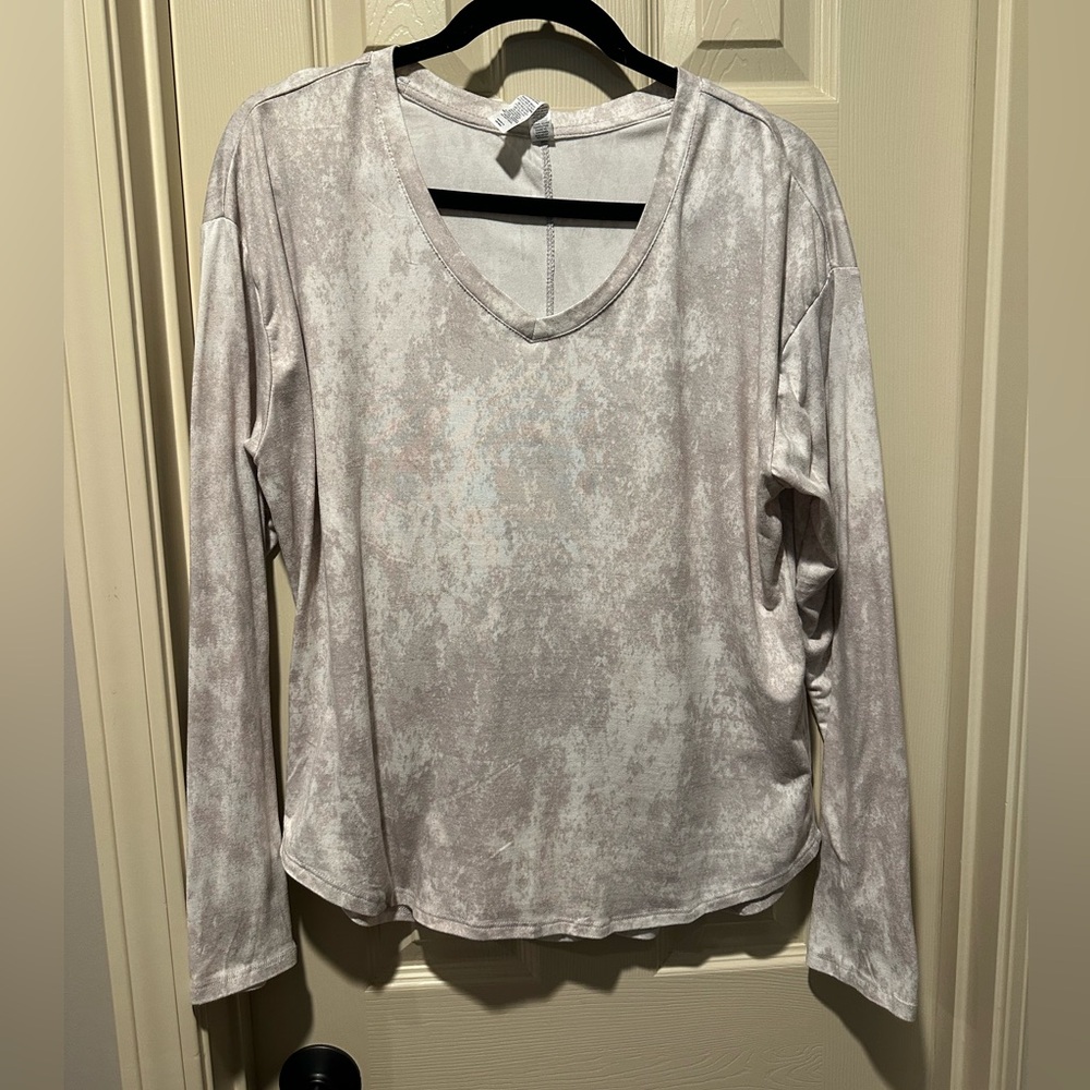 RBX Women's Light Gray Long Sleeve Top